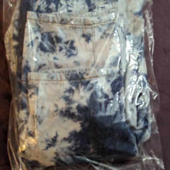 NEW! Denim jumpsuit! - Picture 7 of 7